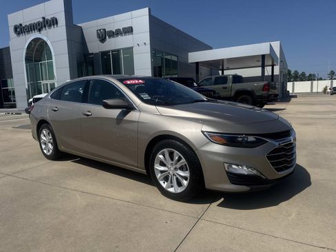 Used 2024 Chevrolet Malibu LT FWD image 1