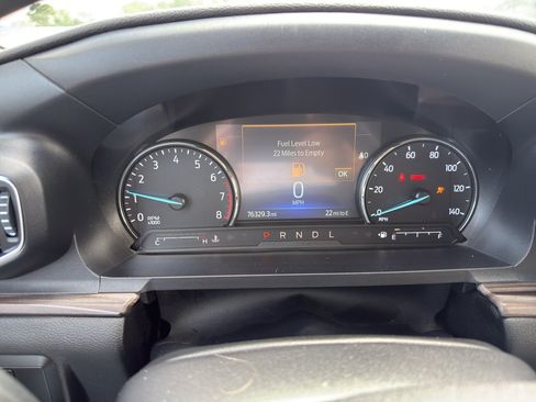 Used 2023 Ford Explorer Limited w/ Equipment Group 301A AWD/4WD image 9