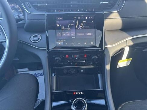 New 2025 Jeep Grand Cherokee Altitude image 53