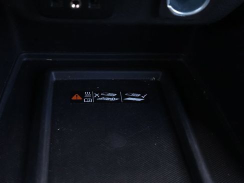 Used 2023 Chevrolet Traverse LT FWD image 28