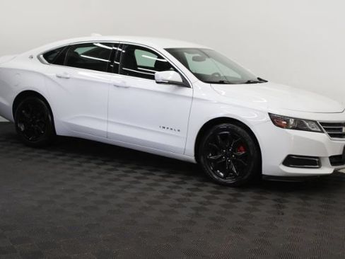 Used 2017 Chevrolet Impala LT FWD image 4