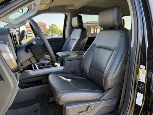 New 2026 Ford F350 Lariat w/ Lariat Premium Package AWD/4WD image 28