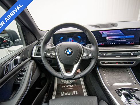 Used 2024 BMW X5 xDrive40i w/ Parking Assistance Package AWD/4WD image 13