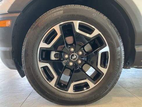 Used 2023 Ford Bronco Sport Outer Banks w/ Tech Package image 9