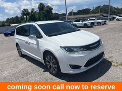 Used 2018 Chrysler Pacifica Limited w/ Advanced Safetytec Group