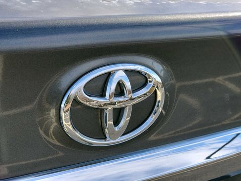 Used 2012 Toyota Corolla LE image 27