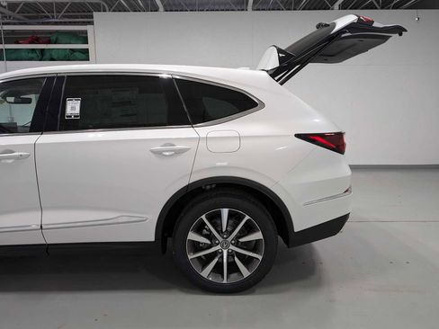 Certified 2025 Acura MDX SH-AWD w/ Technology Package image 9