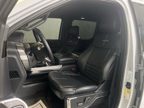 Used 2025 Ford F150 Platinum w/ Equipment Group 702A High image 17