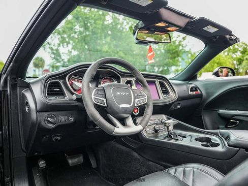Used 2023 Dodge Challenger SRT Hellcat RWD image 32