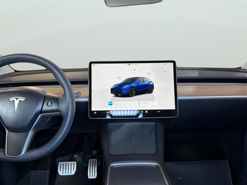 Used 2022 Tesla Model Y Performance AWD/4WD image 14