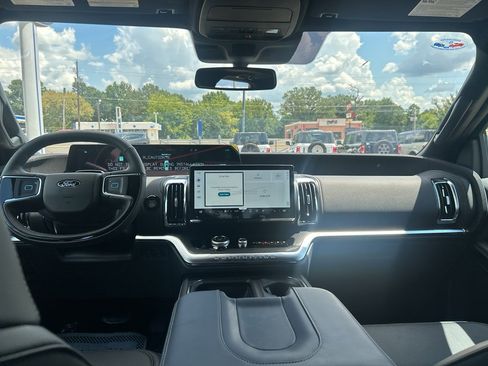 New 2025 Ford Expedition Platinum w/ Stealth Performance Package image 21