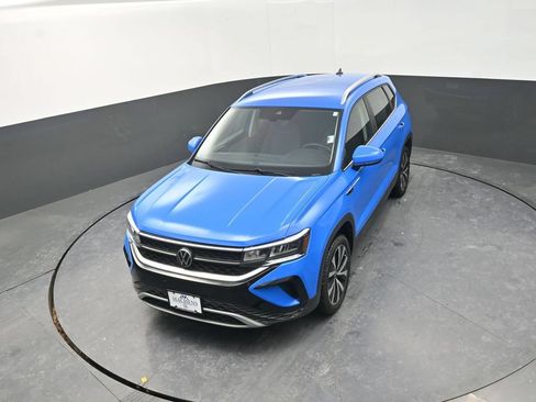 Used 2023 Volkswagen Taos SE FWD image 16
