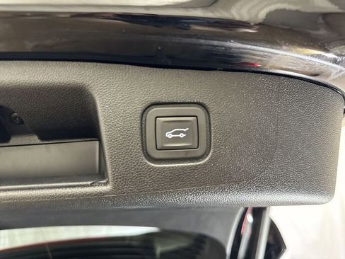 Used 2025 Chevrolet Blazer EV RS AWD/4WD image 24