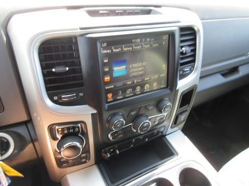 Used 2017 RAM 1500 Big Horn AWD/4WD image 29