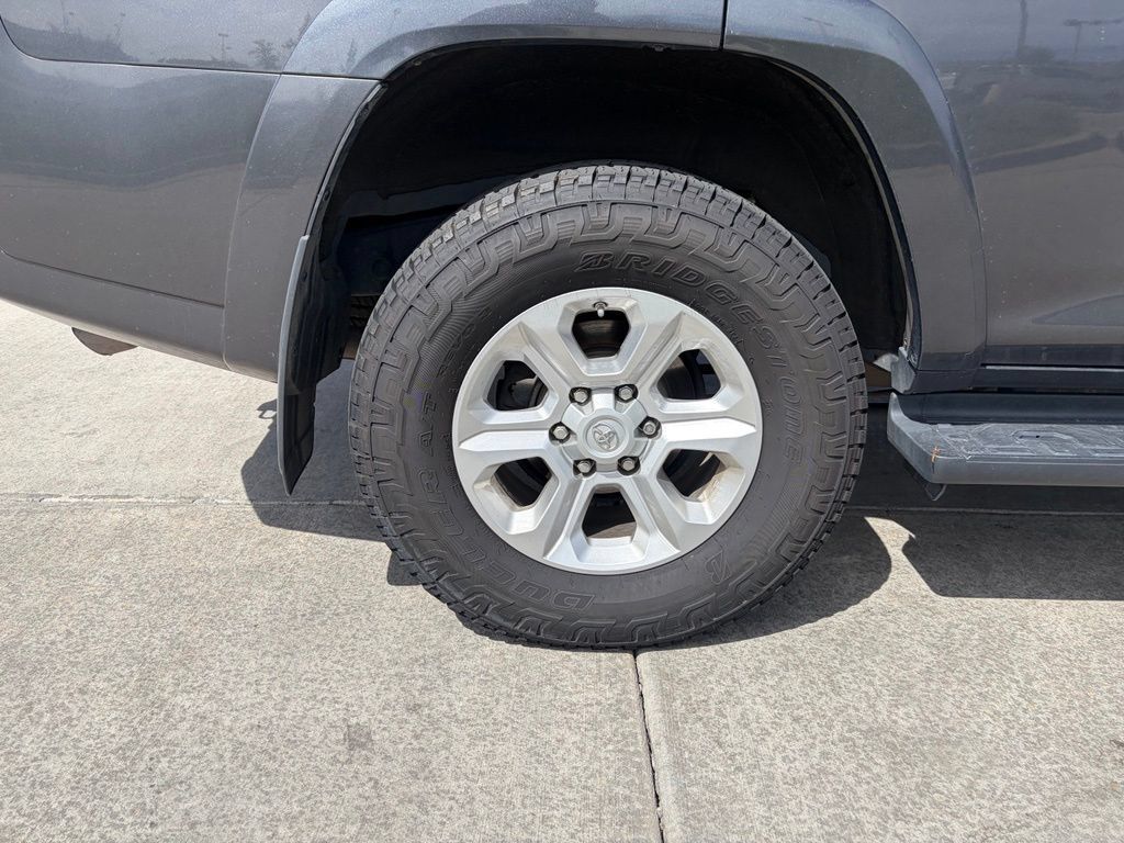 Used 2019 Toyota 4Runner SR5 Premium AWD/4WD image 11