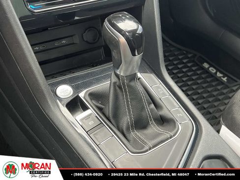Used 2025 Volkswagen Taos SE FWD image 24