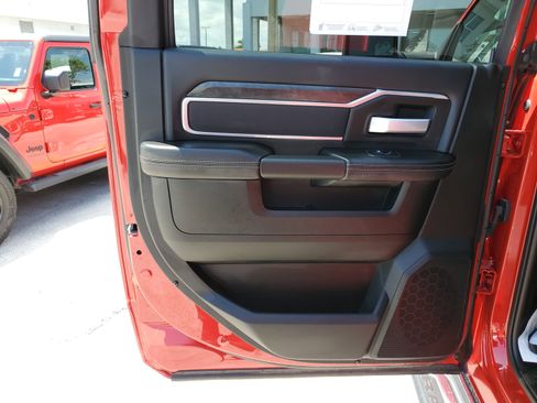 Used 2024 RAM 2500 Big Horn w/ Bed Utility Group image 12