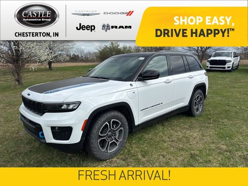 Used 2022 Jeep Grand Cherokee Trailhawk AWD/4WD image 1