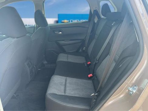 Used 2025 Nissan Rogue SV AWD/4WD image 25