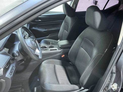 Used 2021 Nissan Altima 2.5 S image 2