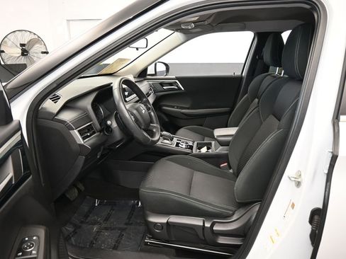 Used 2022 Mitsubishi Outlander ES image 11