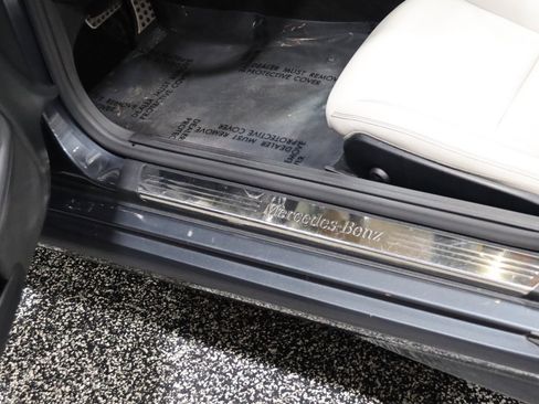 Used 2013 Mercedes-Benz SLK 250 image 38