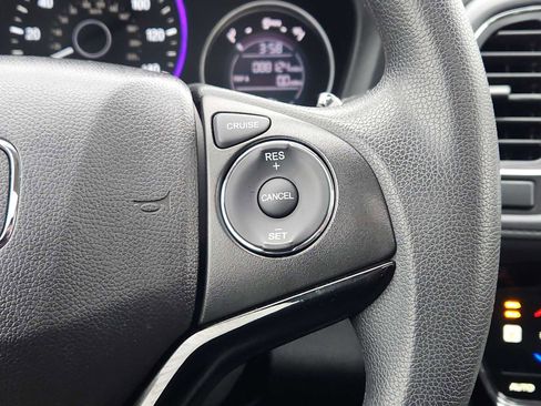 Used 2018 Honda HR-V EX image 22