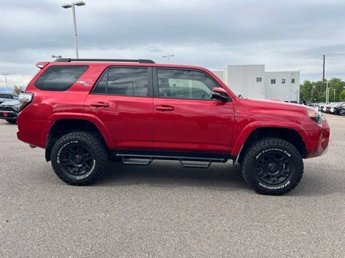 Used 2020 Toyota 4Runner TRD Off-Road Premium AWD/4WD image 7