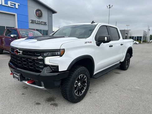 Used 2022 Chevrolet Silverado 1500 ZR2 AWD/4WD image 1