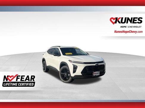 New 2026 Chevrolet Trax ACTIV image 1