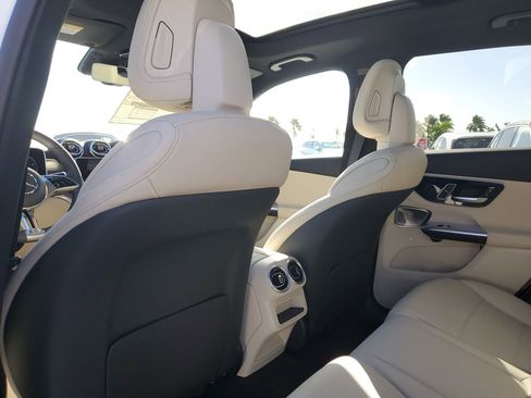 New 2026 Mercedes-Benz GLC 300 GLC 300 image 11