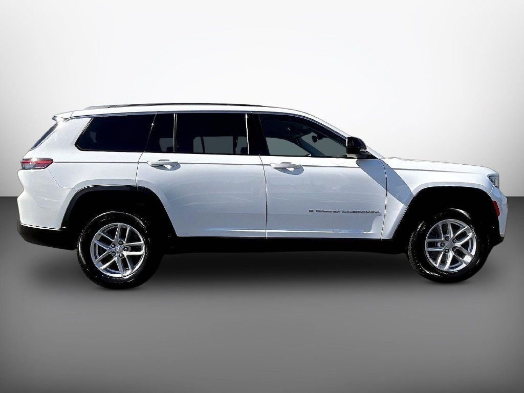 Used 2023 Jeep Grand Cherokee L Laredo AWD/4WD image 8