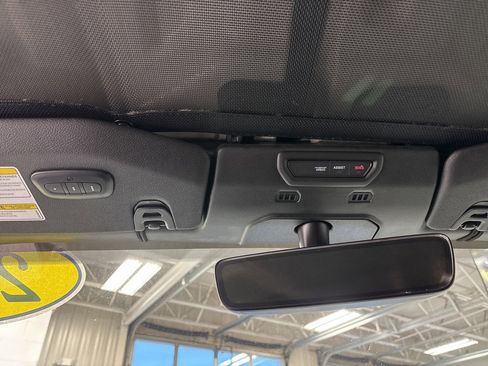 Used 2022 Jeep Gladiator Sport image 25