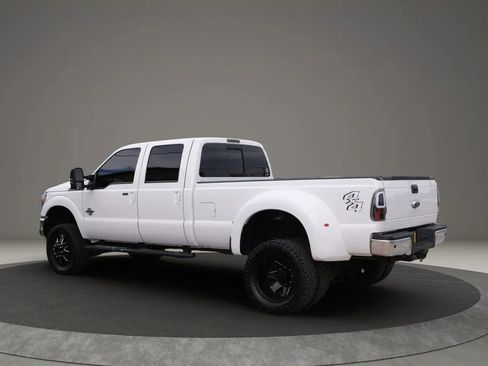 Used 2015 Ford F350 Lariat w/ Lariat Interior Package image 3