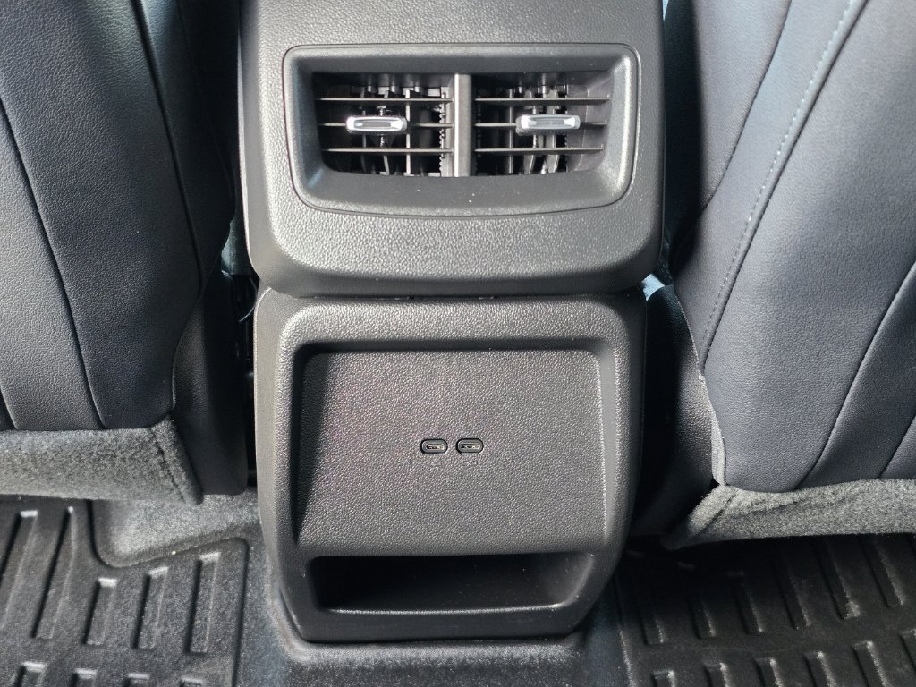 Used 2025 Chevrolet Equinox EV LT FWD image 17