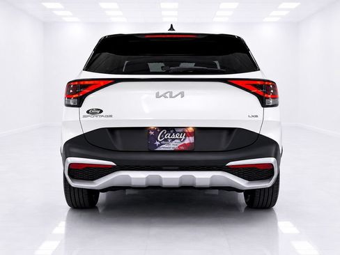 Used 2023 Kia Sportage EX AWD/4WD image 8