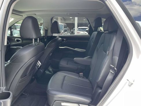Used 2025 Kia Sorento EX w/ Panoramic Sunroof Package FWD image 20