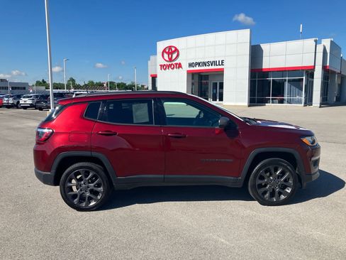 Used 2021 Jeep Compass Latitude AWD/4WD image 8