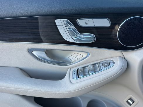 Certified 2021 Mercedes-Benz GLC 300 4MATIC image 11