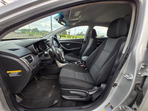 Used 2013 Hyundai Elantra GT w/ Touch & Go Pkg image 22