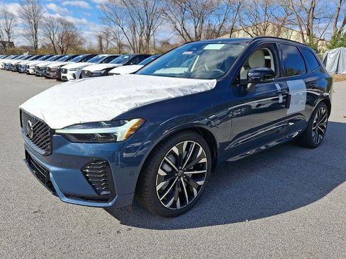 New 2026 Volvo XC60 T8 Ultra w/ Climate Package image 2