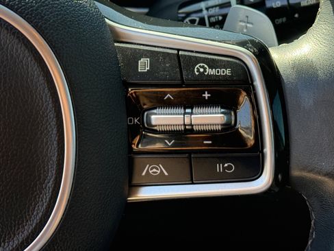 Used 2022 Kia Sorento S image 17
