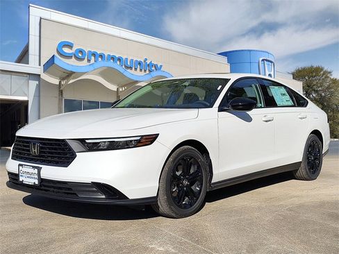 New 2025 Honda Accord SE image 1