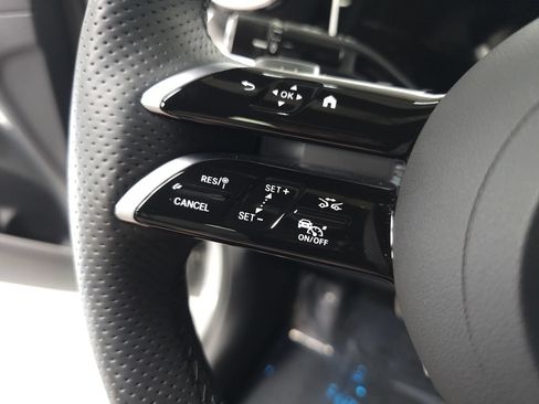 Certified 2026 Mercedes-Benz GLC 300 4MATIC image 11