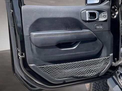 Used 2020 Jeep Gladiator Overland w/ Popular Equipment Package AWD/4WD image 20