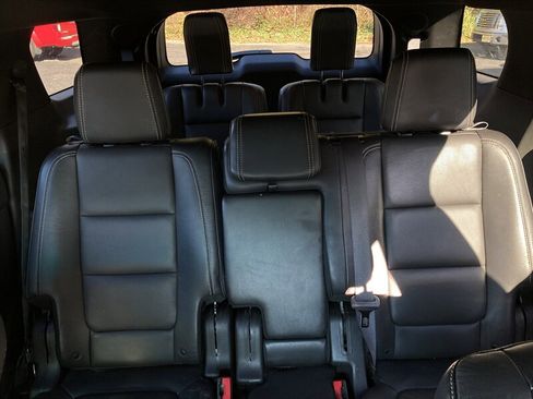 Used 2015 Ford Explorer Sport w/ Equipment Group 401A image 18