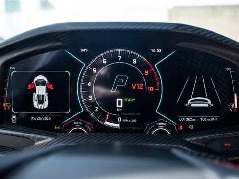Used 2024 Lamborghini Revuelto AWD/4WD image 40