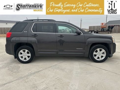 Used 2013 GMC Terrain SLE w/ Convenience Package image 2