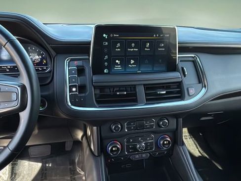 Used 2023 Chevrolet Suburban RST w/ Sport Performance Package image 10