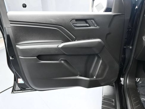 Used 2025 Chevrolet Colorado W/T w/ WT Custom Package RWD image 13